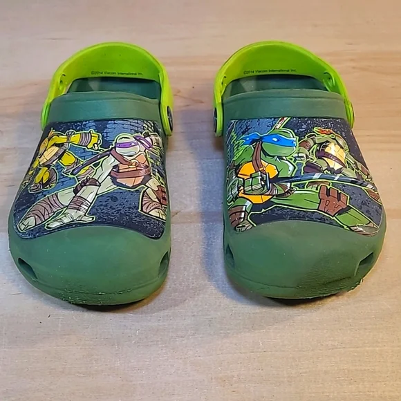 Crocs TMNT Kids Green and Yellow Clog Shoes - Picture 3 of 11